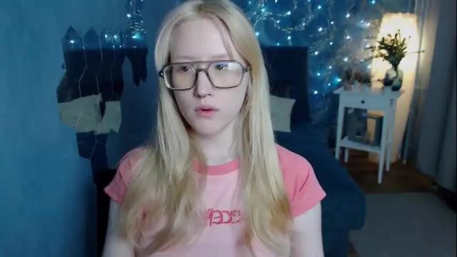 Image 12 of amber_flynn Stream on Chaturbate on 1 month ago