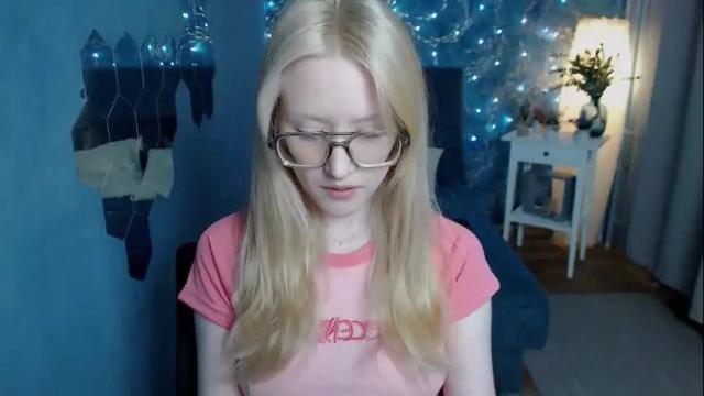 Image 3 of amber_flynn Stream on Chaturbate on 1 month ago