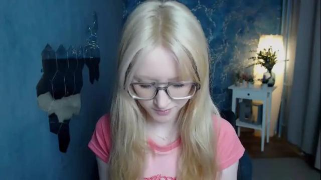 Image 2 of amber_flynn Stream on Chaturbate on 1 month ago