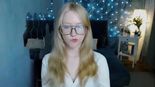 Image 2 of amber_flynn Stream on Chaturbate on 1 month ago