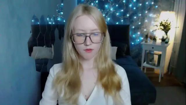 Image 3 of amber_flynn Stream on Chaturbate on 1 month ago