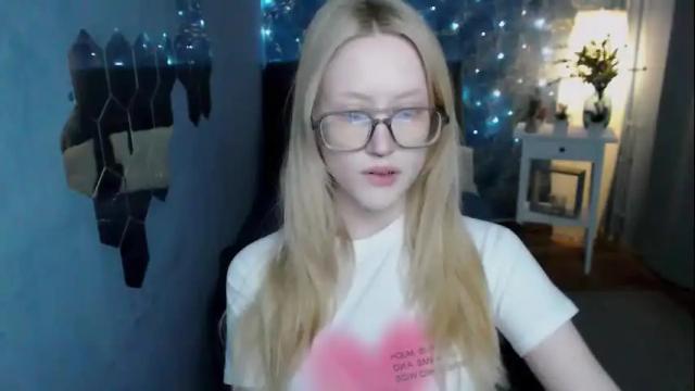 Image 2 of amber_flynn Stream on Chaturbate on 1 month ago