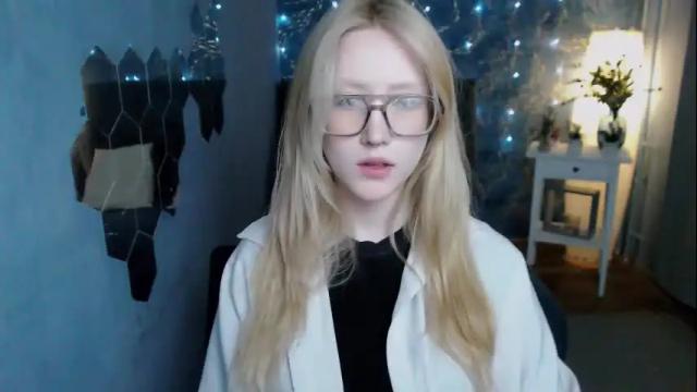Image 12 of amber_flynn Stream on Chaturbate on 1 month ago