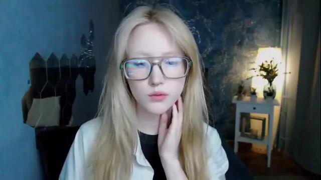 Image 2 of amber_flynn Stream on Chaturbate on 1 month ago