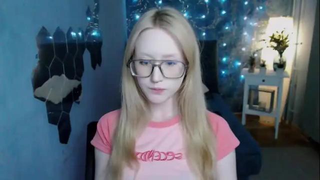Image 12 of amber_flynn Stream on Chaturbate on 1 month ago