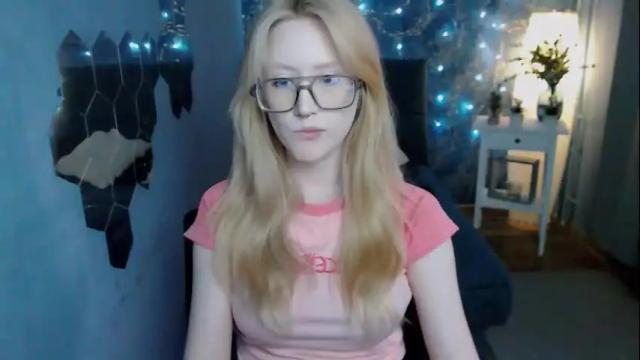 Image 3 of amber_flynn Stream on Chaturbate on 1 month ago