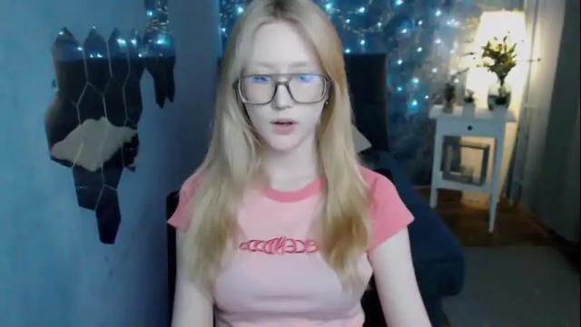 Image 4 of amber_flynn Stream on Chaturbate on 1 month ago