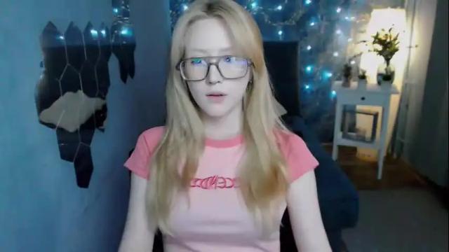 Image 6 of amber_flynn Stream on Chaturbate on 1 month ago