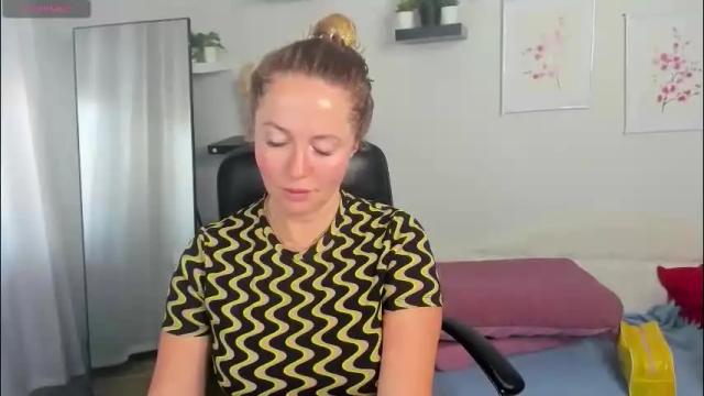 Image 2 of amber_foks Stream on Chaturbate on 1 month ago