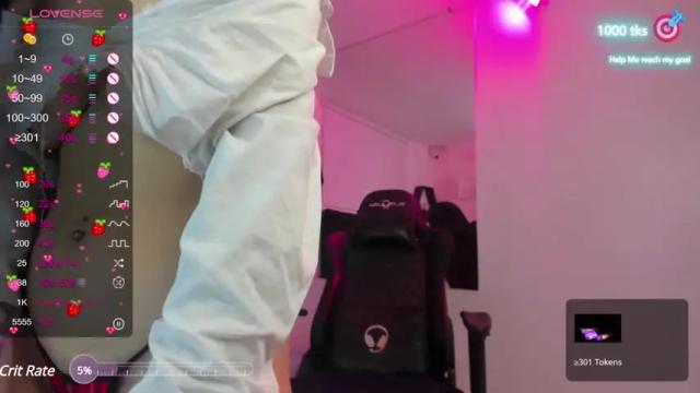 Image 4 of amber_hiill Stream on Chaturbate on 18 months ago