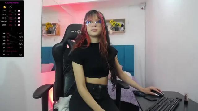 Image 8 of amber_hiill Stream on Chaturbate on 18 months ago