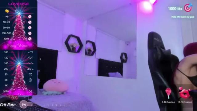 Image 3 of amber_hiill Stream on Chaturbate on 17 months ago