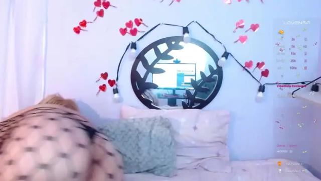 Image 10 of amber_kroft Stream on Chaturbate on 16 months ago