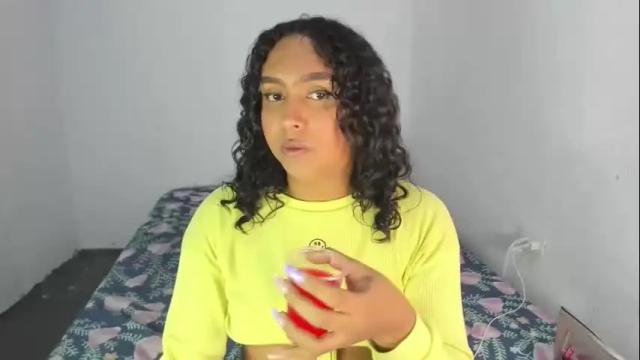 Image 4 of amber_lee20 Stream on Chaturbate on 29 days ago