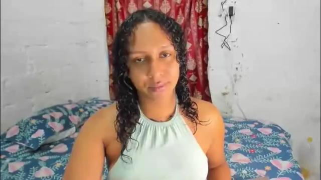 Image 2 of amber_lee20 Stream on Chaturbate on 1 month ago