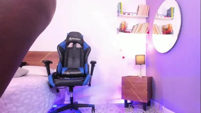Image 4 of amber_maxwell Stream on Chaturbate on 1 month ago