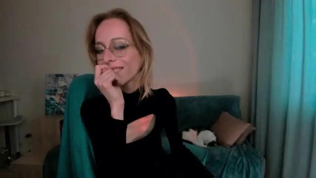 Image 3 of amber_quell_here Stream on Chaturbate on 20 months ago