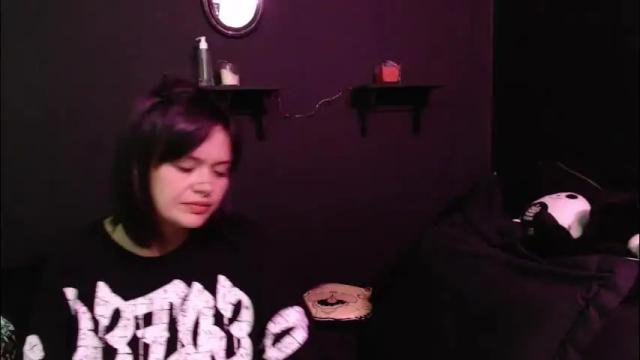 Image 4 of amber_rouss Stream on Chaturbate on 24 days ago