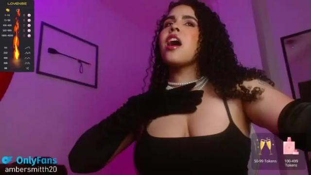 Image 3 of amber_smith20 Stream on Chaturbate on 14 months ago