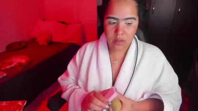 Image 2 of amber_smith20 Stream on Chaturbate on 22 days ago