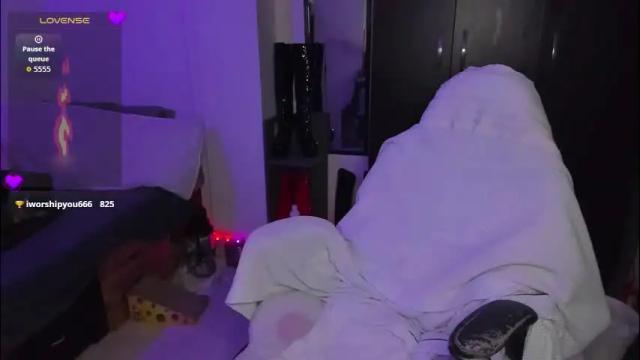 Image 12 of amber_smith20 Stream on Chaturbate on 2 months ago