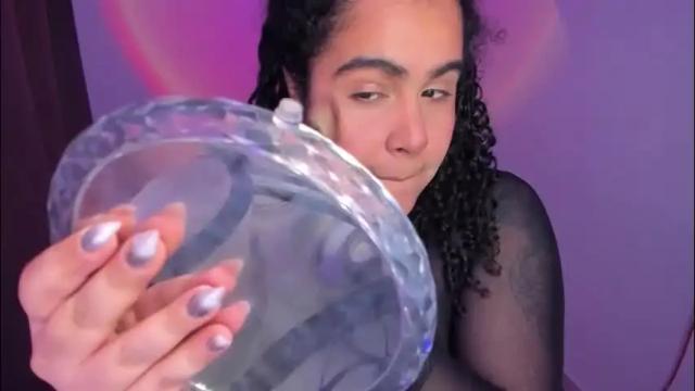 Image 11 of amber_smith20 Stream on Chaturbate on 26 days ago