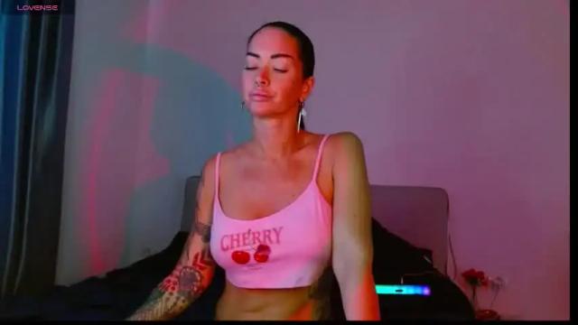 Image 3 of amber_tasty Stream on Chaturbate on 1 month ago