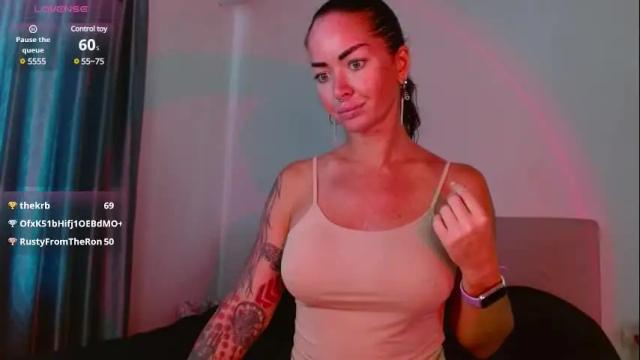 Image 11 of amber_tasty Stream on Chaturbate on 23 days ago
