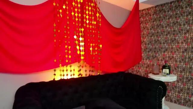 Image 3 of amber_weest Stream on Chaturbate on 26 months ago