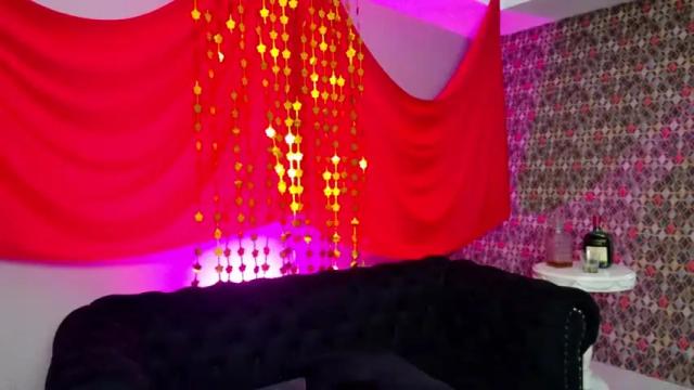 Image 4 of amber_weest Stream on Chaturbate on 26 months ago