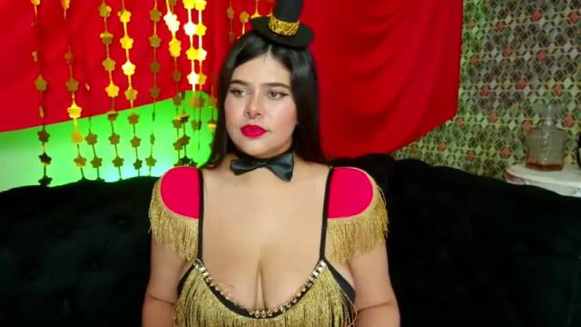 Image 7 of amber_weest Stream on Chaturbate on 26 months ago