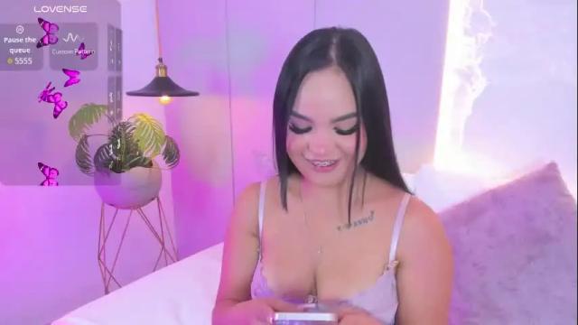 Image 4 of amber_white25 Stream on Chaturbate on 4 months ago