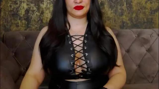 Image 2 of ambercrost Stream on Chaturbate on 1 month ago