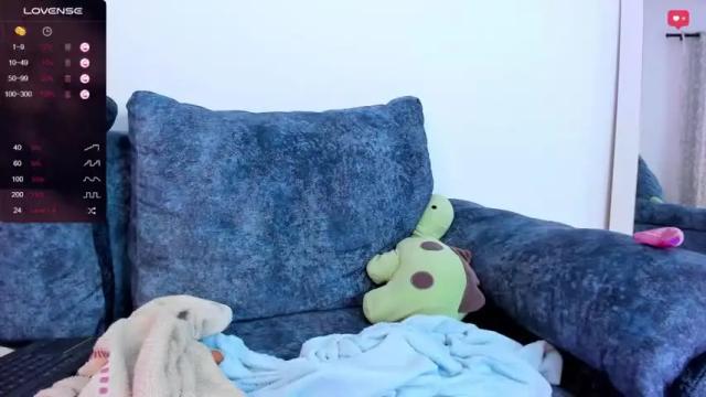 Image 12 of ambercruisse Stream on Chaturbate on 17 months ago