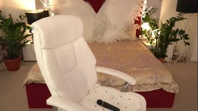 Image 8 of amberdismond Stream on Chaturbate on 14 days ago