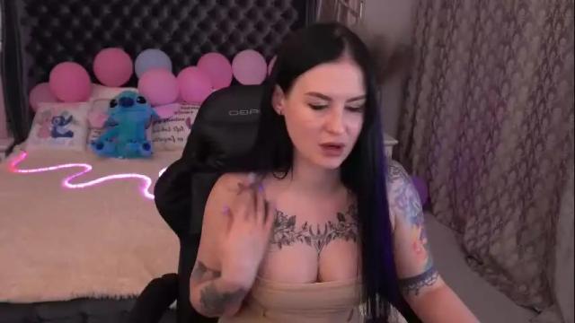 Image 3 of amberdismond Stream on Chaturbate on 3 days ago