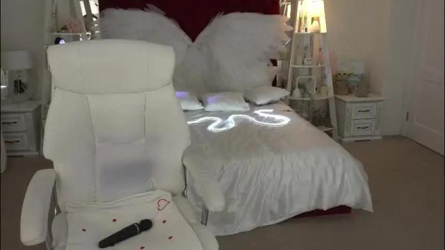 Image 4 of amberdismond Stream on Chaturbate on 1 month ago