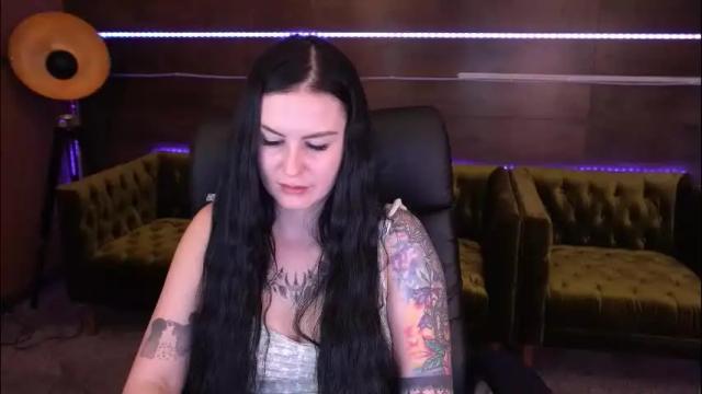 Image 6 of amberdismond Stream on Chaturbate on 29 days ago