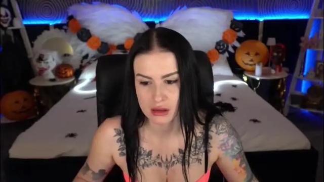 Image 2 of amberdismond Stream on Chaturbate on 2 months ago
