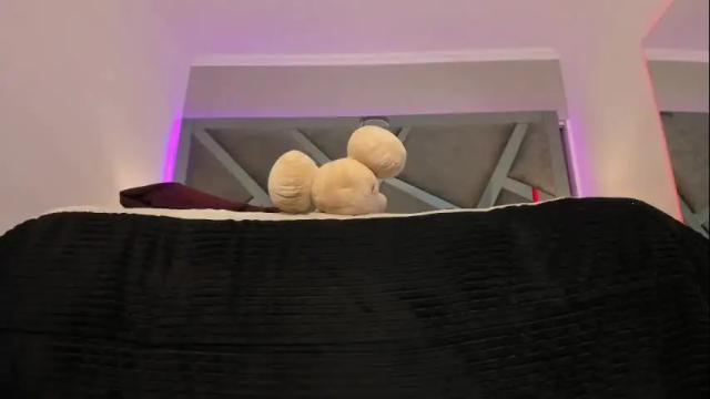Image 12 of amberinihoffman Stream on Chaturbate on 4 days ago