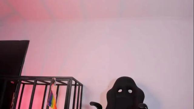 Image 12 of amberinihoffman Stream on Chaturbate on 25 days ago