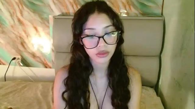 Image 7 of amberjeong Stream on Chaturbate on 2 months ago