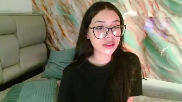 Image 3 of amberjeong Stream on Chaturbate on 1 month ago