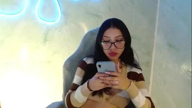 Image 7 of amberjeong Stream on Chaturbate on 13 days ago