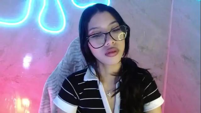 Image 4 of amberjeong Stream on Chaturbate on 4 days ago