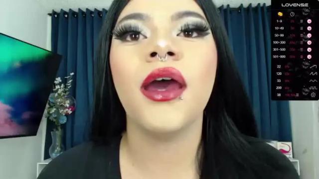 Image 4 of amberlocke_ Stream on Chaturbate on 17 months ago