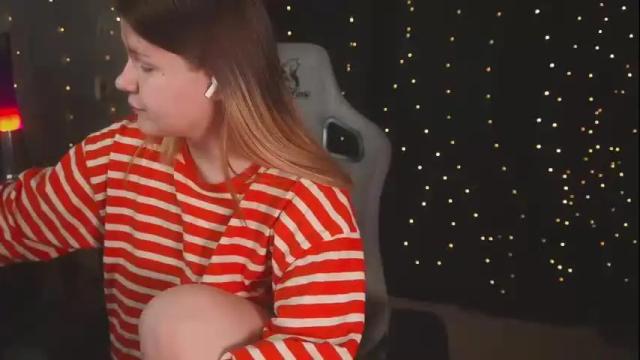 Image 3 of amberlyyy Stream on Chaturbate on 1 month ago