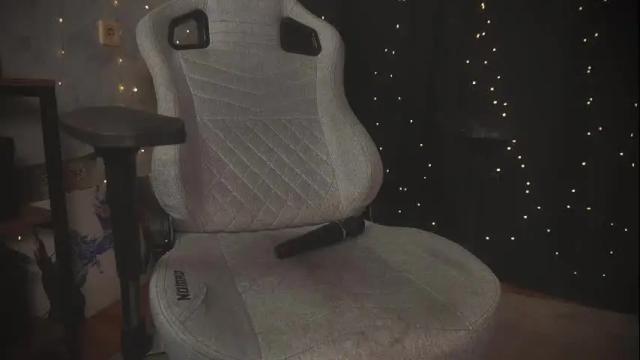Image 4 of amberlyyy Stream on Chaturbate on 11 days ago