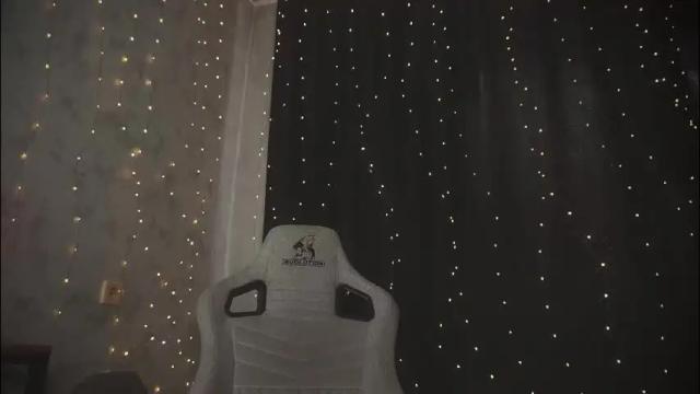 Image 4 of amberlyyy Stream on Chaturbate on 2 months ago