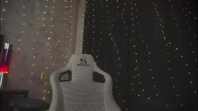 Image 11 of amberlyyy Stream on Chaturbate on 1 month ago